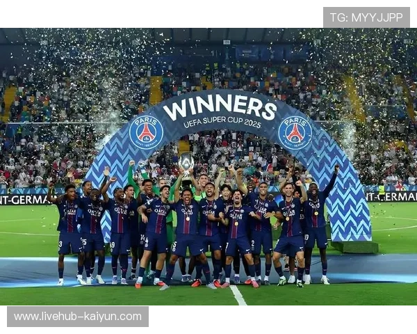 巴黎圣日耳曼2-1逆转斯特拉斯堡，十人作战显韧性